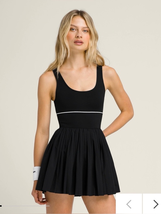Wilson Dresses & Skirts - Wilson Sportif Tennis Dress - Black - Pleated Skirt - Size M - NWT